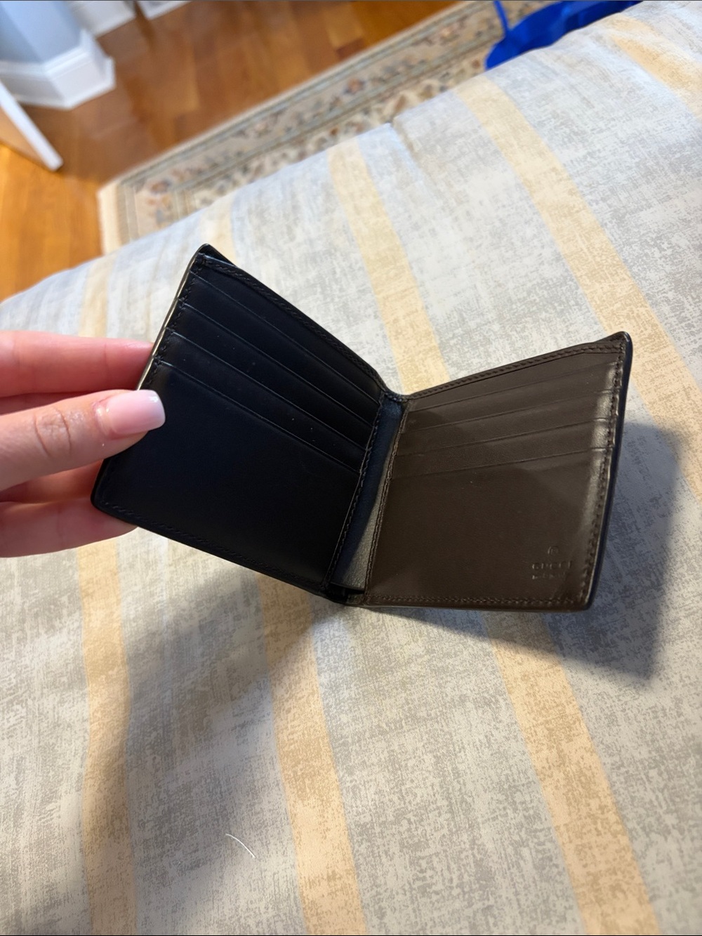 Gucci Beige GG Canvas Card Holder with Green & Red Stripe - Picture 6 of 6